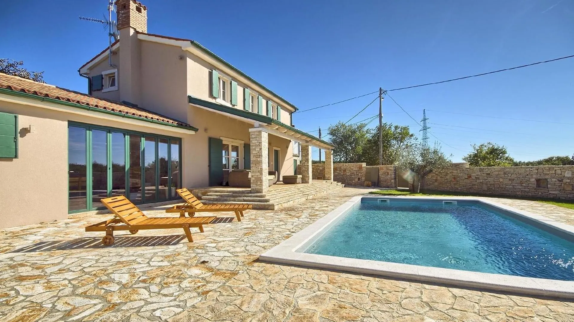 Ferienhaus Mit Privatpool Fuer 8 Personen Ca 170 Qm In Barban, Istrien Bucht Von Rasa 0*, Barban