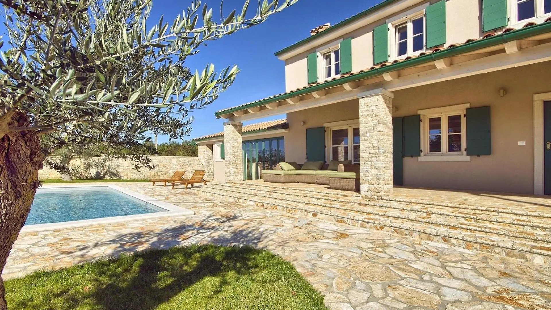 Ferienhaus Mit Privatpool Fuer 8 Personen Ca 170 Qm In Barban, Istrien Bucht Von Rasa 0*, Barban Croatia